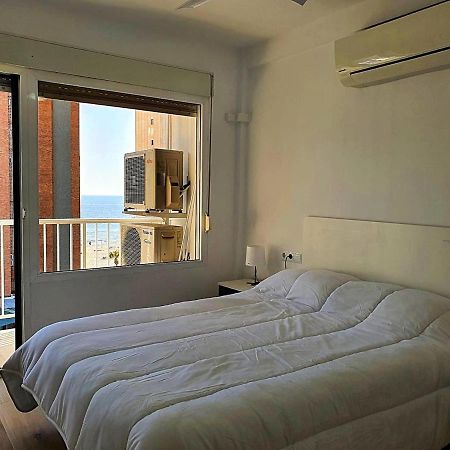 First Line Apartment With 3 Bedrooms And Seaviews ベニドルム エクステリア 写真