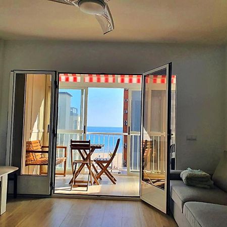 First Line Apartment With 3 Bedrooms And Seaviews ベニドルム エクステリア 写真