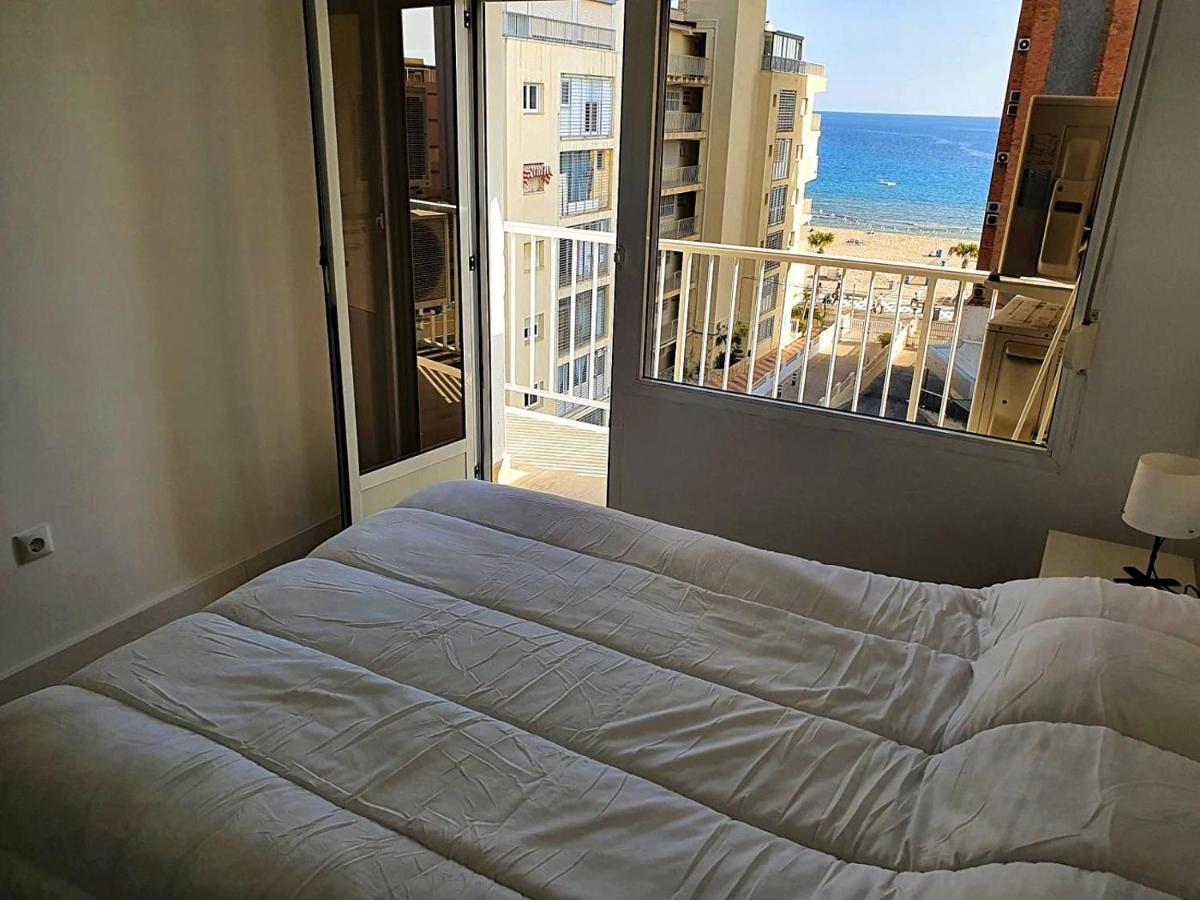 First Line Apartment With 3 Bedrooms And Seaviews ベニドルム エクステリア 写真