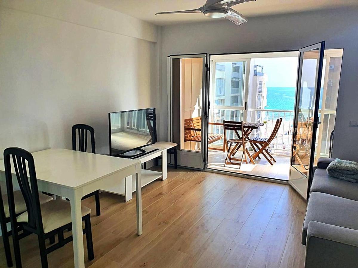 First Line Apartment With 3 Bedrooms And Seaviews ベニドルム エクステリア 写真