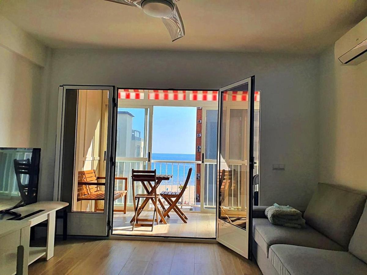 First Line Apartment With 3 Bedrooms And Seaviews ベニドルム エクステリア 写真