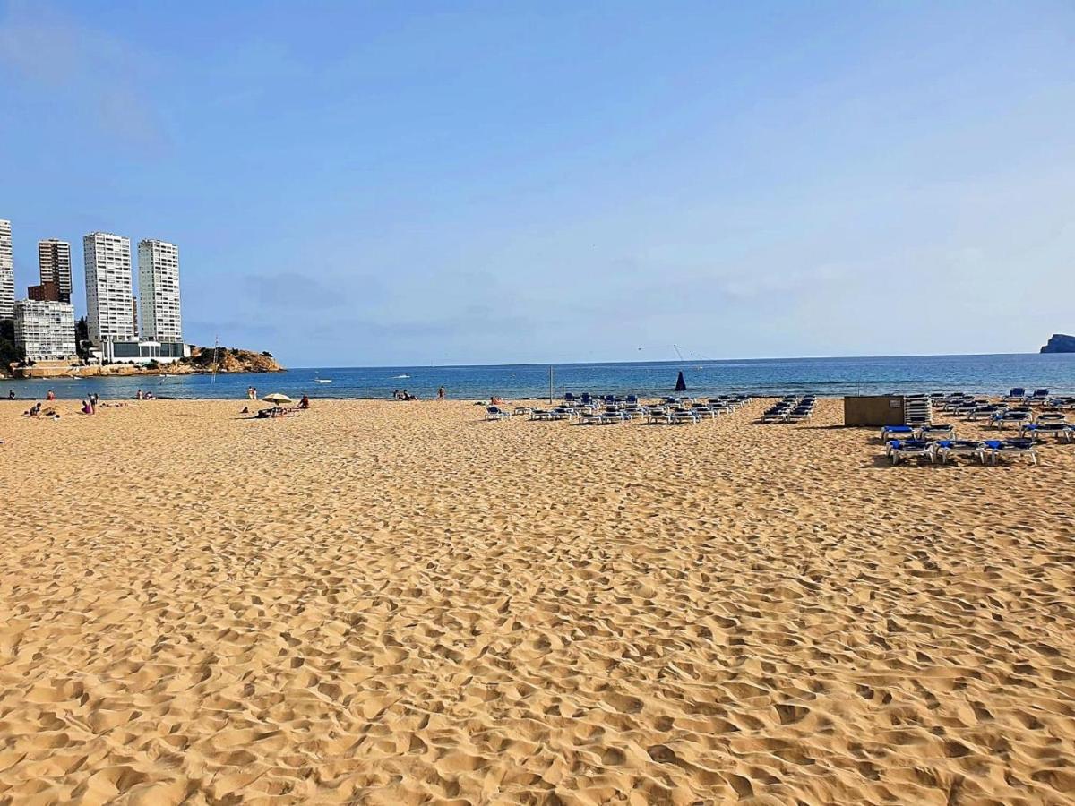 First Line Apartment With 3 Bedrooms And Seaviews ベニドルム エクステリア 写真