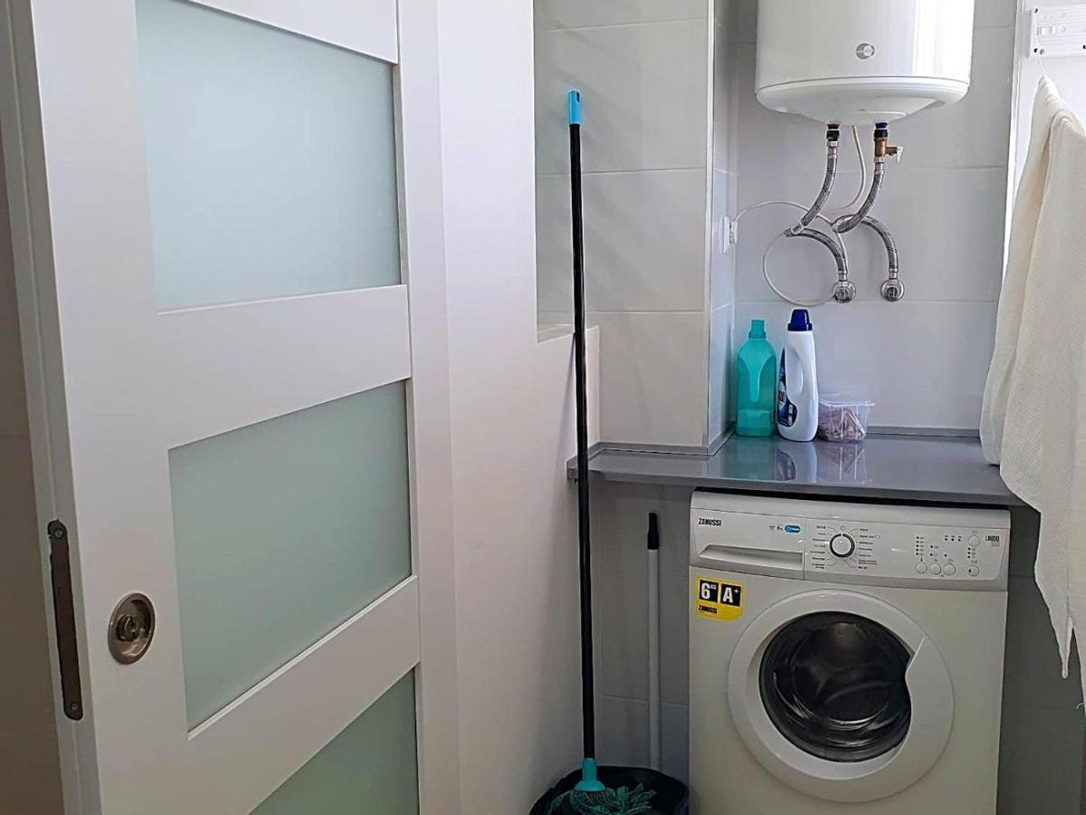 First Line Apartment With 3 Bedrooms And Seaviews ベニドルム エクステリア 写真